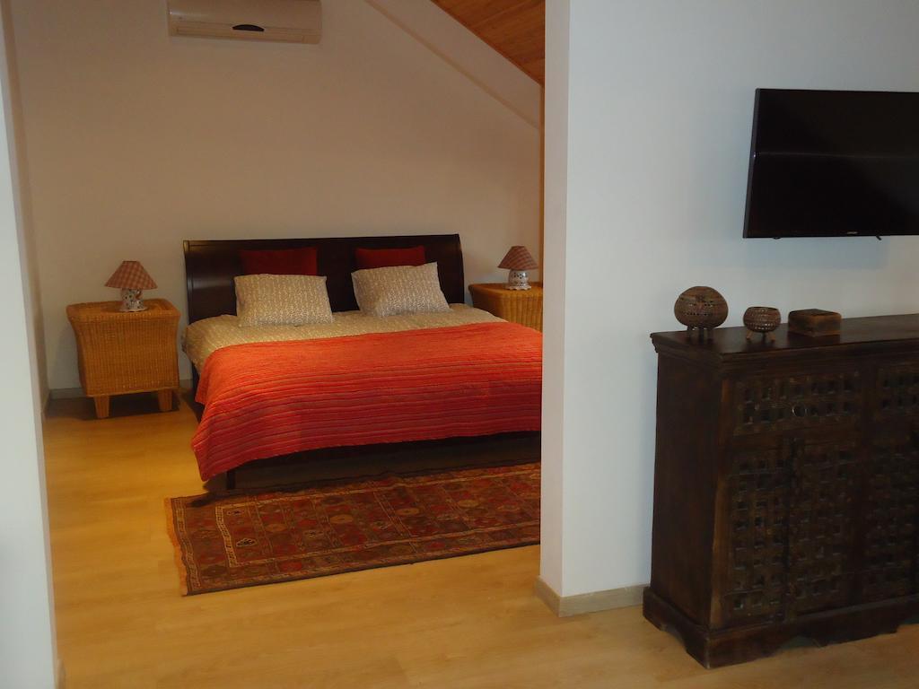 Petralona Apartment Agios Athanasios Zimmer foto